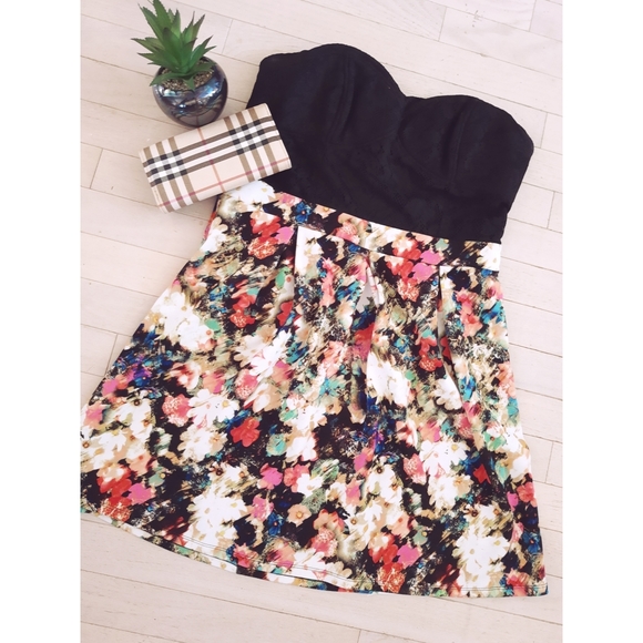 Xhilaration | Floral Lace Dress